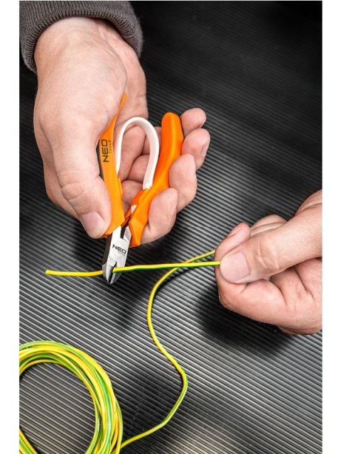 SZCZYPCE PRECYZYJNE BOCZNE 130MM