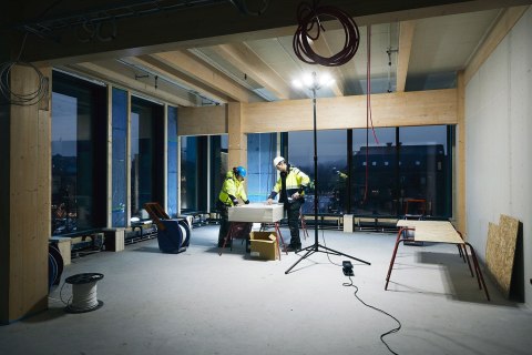 LAMPA ROBOCZA STARBURST 16000APP